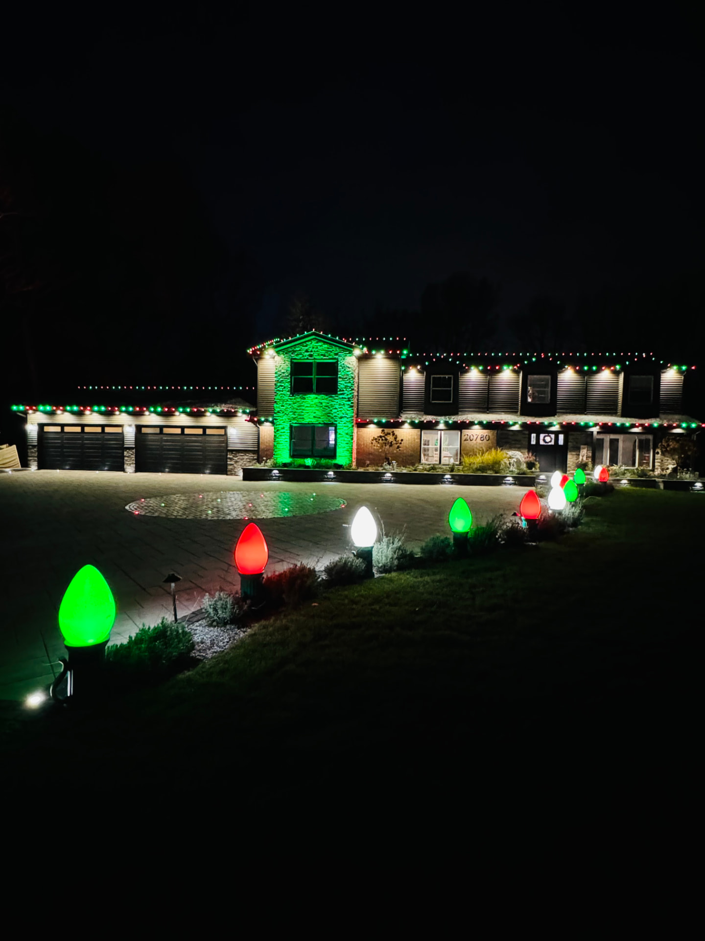 Dynamite Lights holiday lighting installation 9